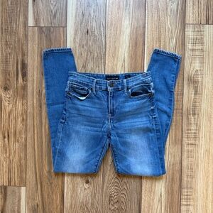 Women's Blue Mid-Rise Skinny Jeans